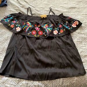 Chic Soul Savanna Jane Off the shoulder embroidered top